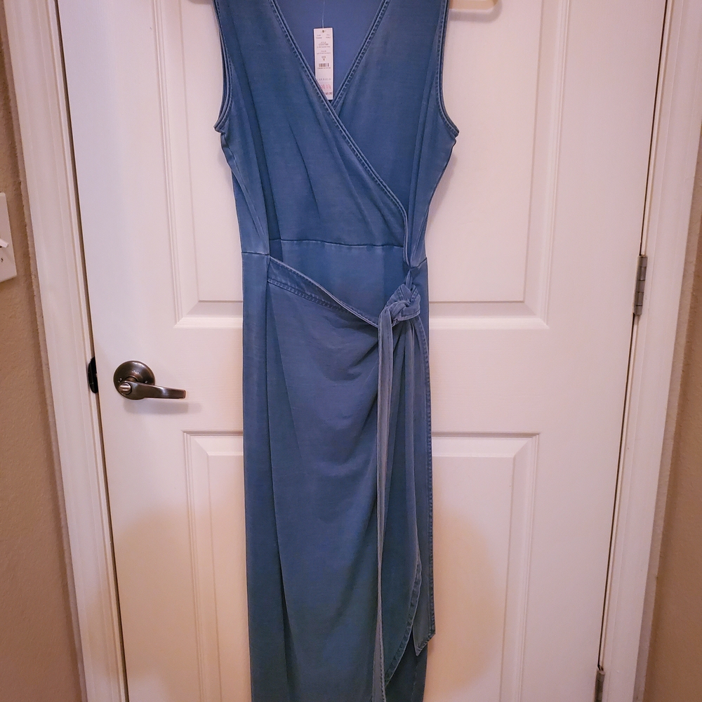 Elegant Blue Sleeveless Dress